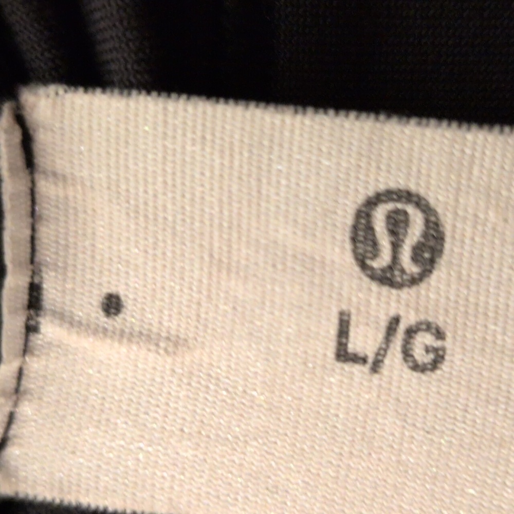 Lululemon Black Crop Apparel